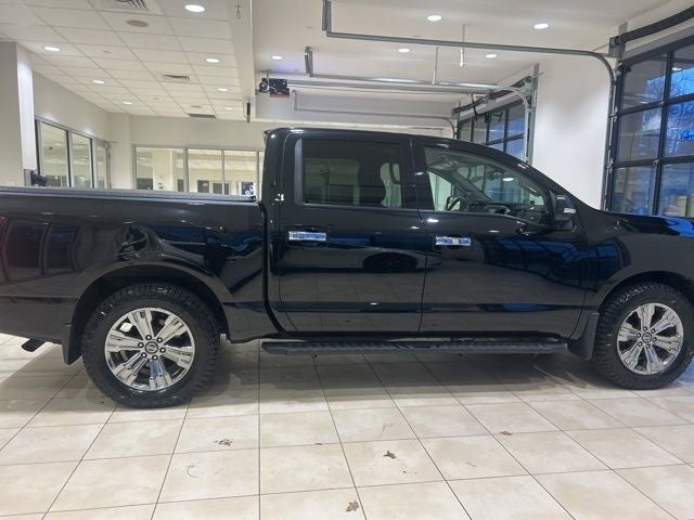 2018 Nissan Titan SV