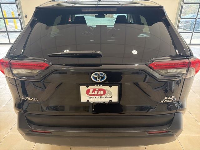 2020 Toyota RAV4 Hybrid XLE