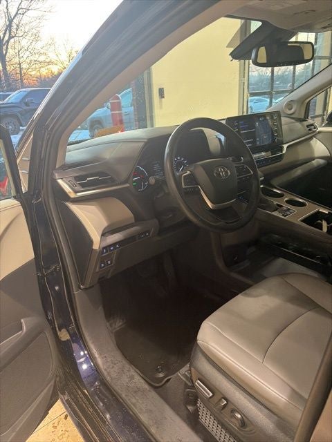 2024 Toyota Sienna XLE 7 Passenger