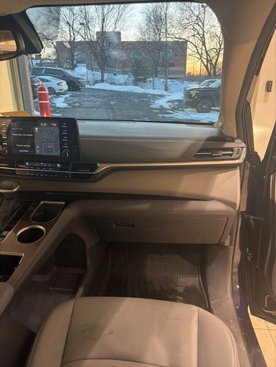 2024 Toyota Sienna XLE 7 Passenger