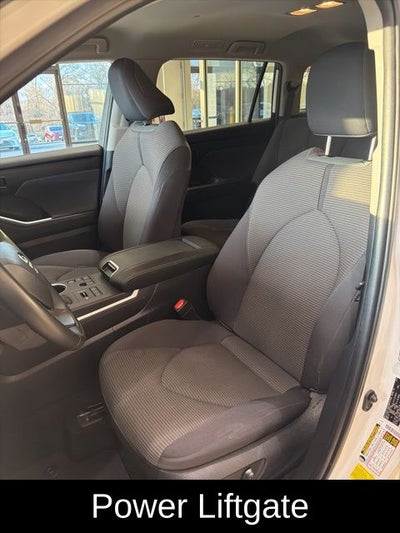 2024 Toyota Highlander LE