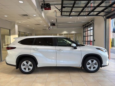 2024 Toyota Highlander LE