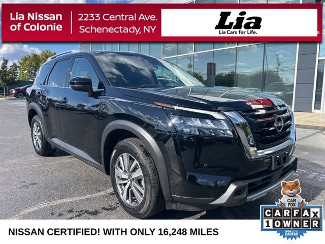 2025 Nissan Pathfinder SL