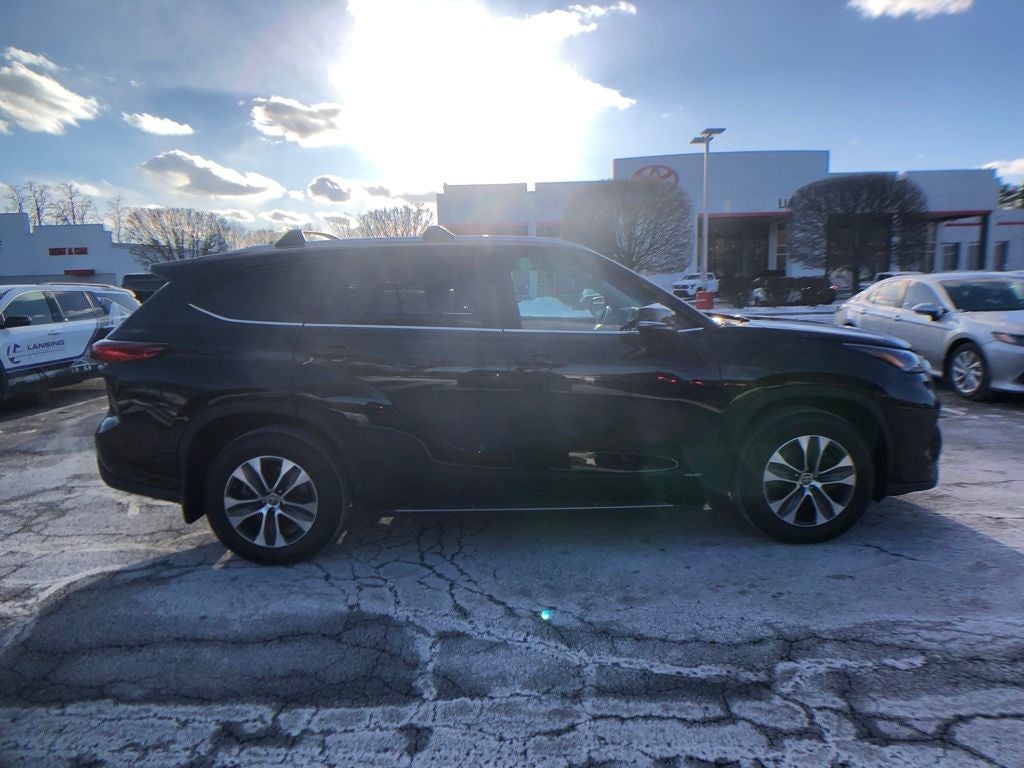 2023 Toyota Highlander Hybrid XLE