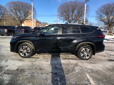2023 Toyota Highlander Hybrid XLE