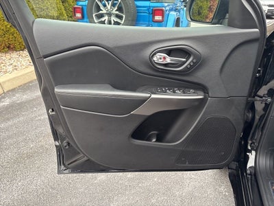 2019 Jeep Cherokee Overland