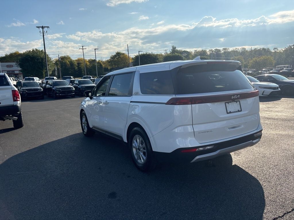 2024 Kia Carnival LX