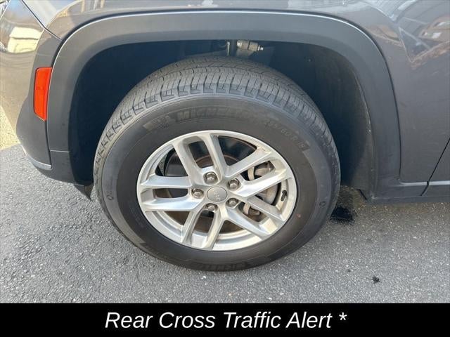 2022 Jeep Grand Cherokee L Laredo