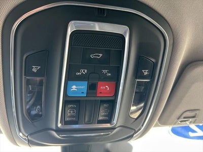 2022 Jeep Grand Cherokee L Laredo