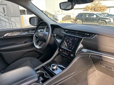 2022 Jeep Grand Cherokee L Laredo