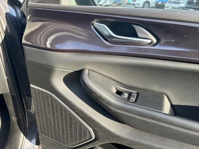 2022 Jeep Grand Cherokee L Laredo