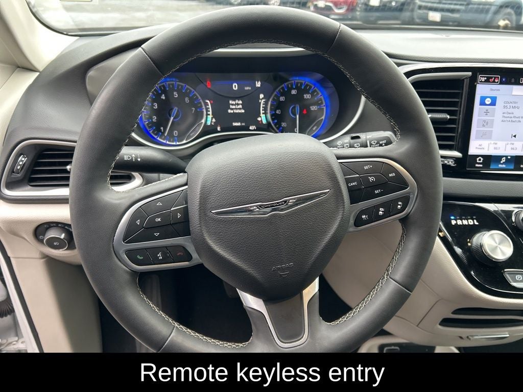 2024 Chrysler Pacifica Touring L