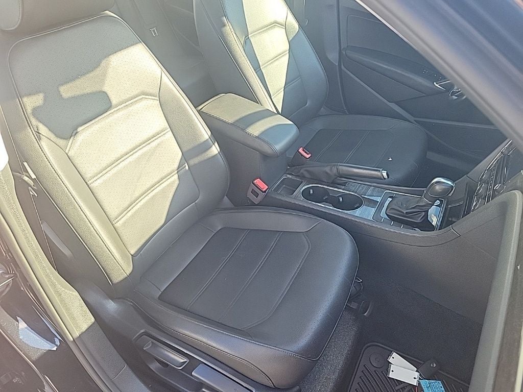 2017 Volkswagen Passat 1.8T SE w/Technology