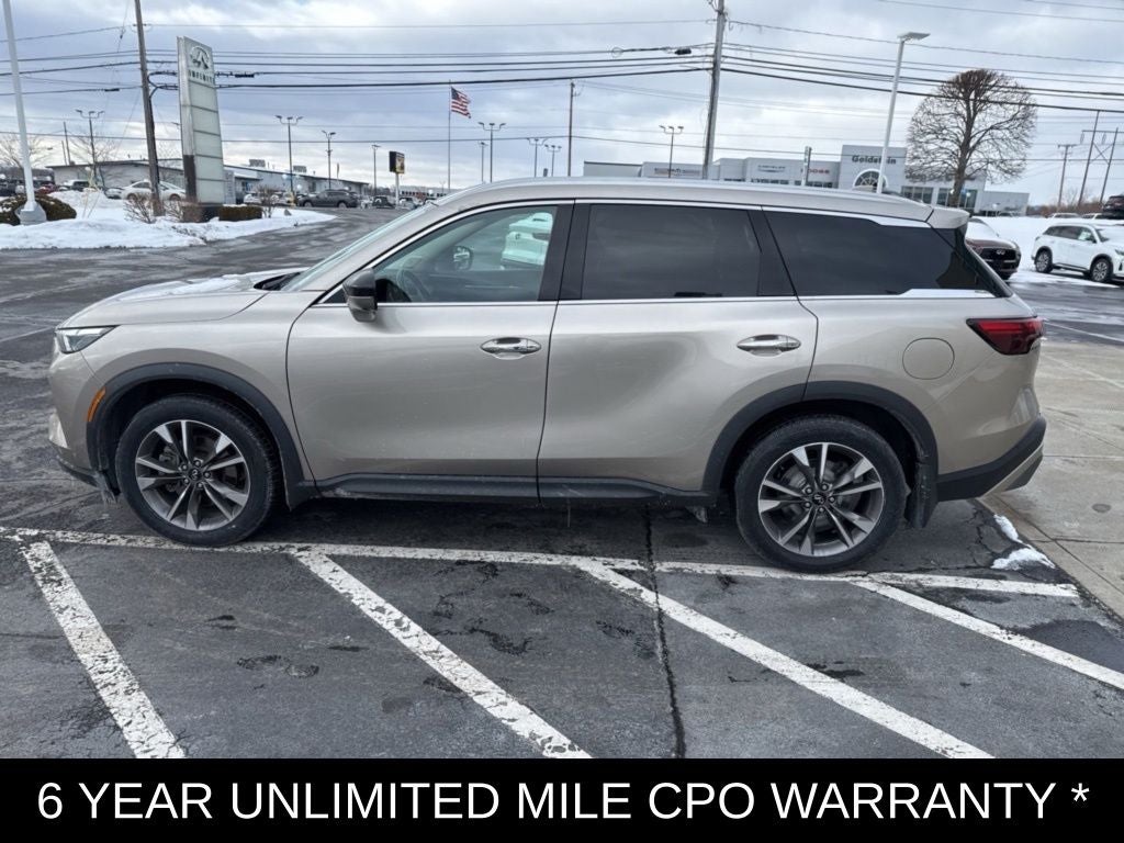 2022 INFINITI QX60 LUXE