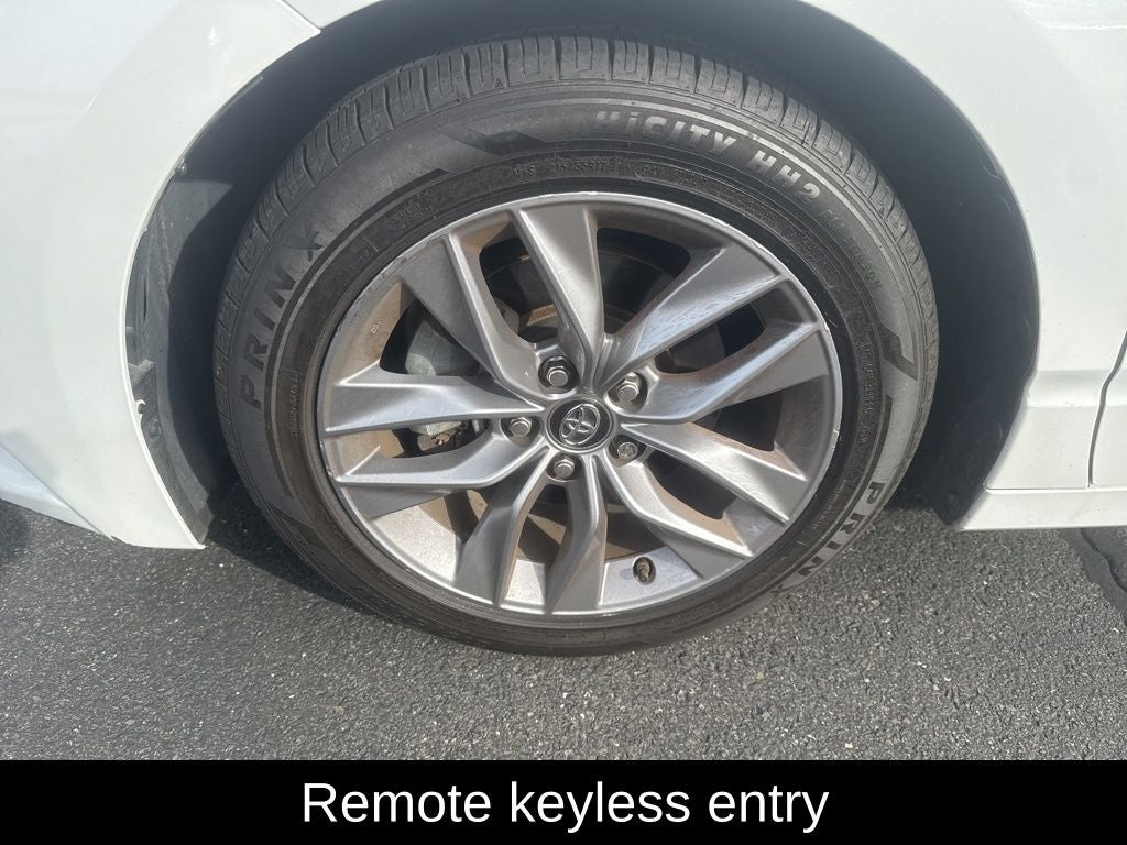 2019 Toyota Avalon XLE