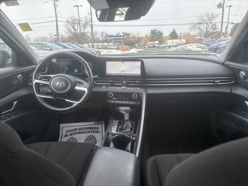 2023 Hyundai ELANTRA SEL