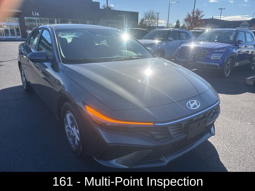 2024 Hyundai ELANTRA SE