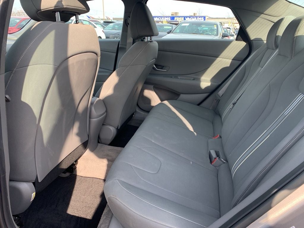 2023 Hyundai ELANTRA SEL