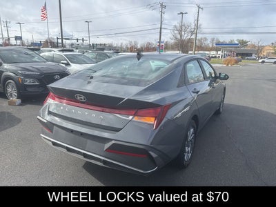 2024 Hyundai ELANTRA SEL