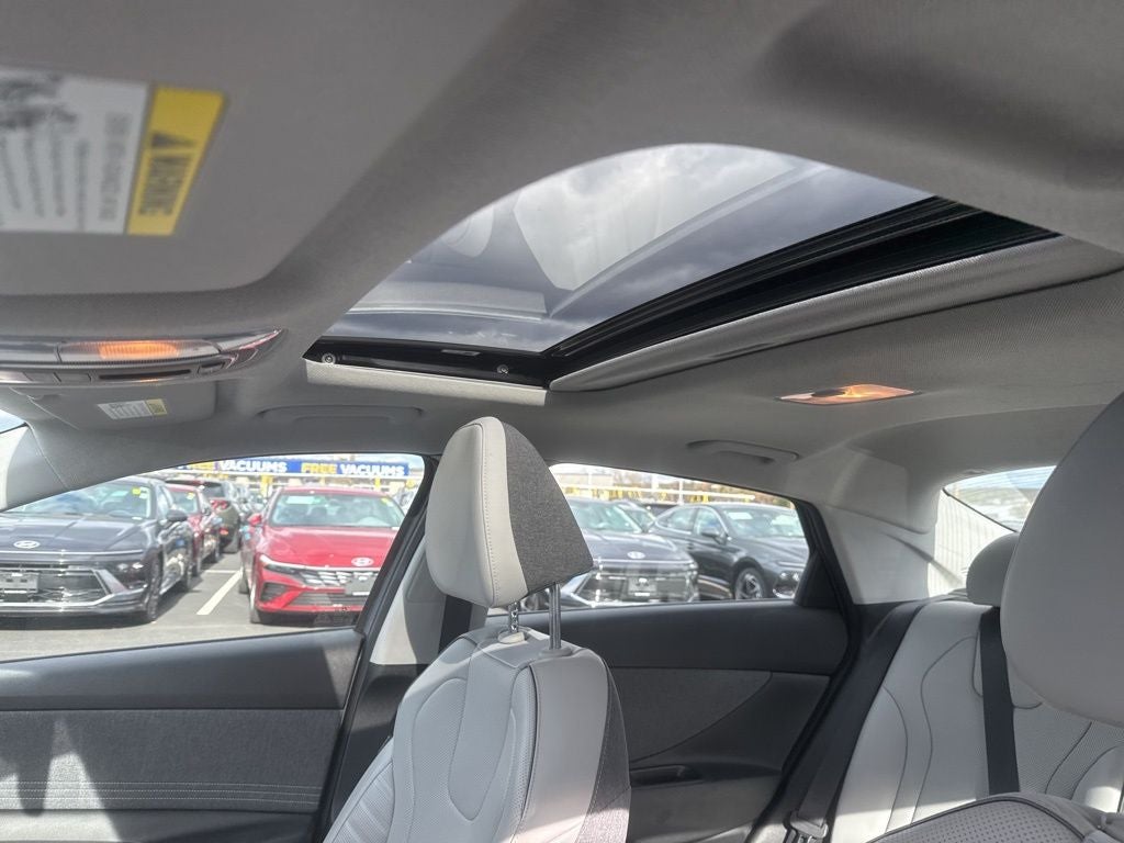 2022 Hyundai ELANTRA HYBRID Limited