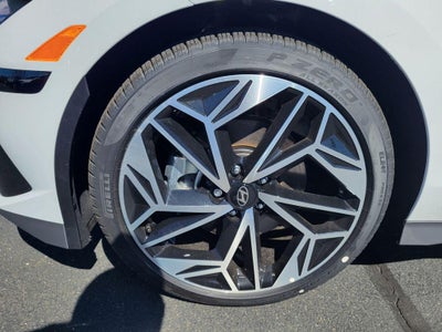 2025 Hyundai IONIQ 6 SEL