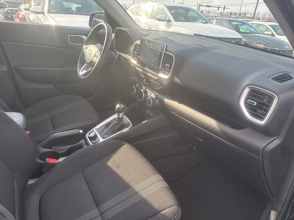 2025 Hyundai VENUE SEL