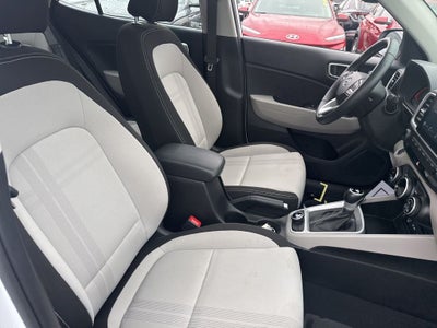 2024 Hyundai VENUE SEL