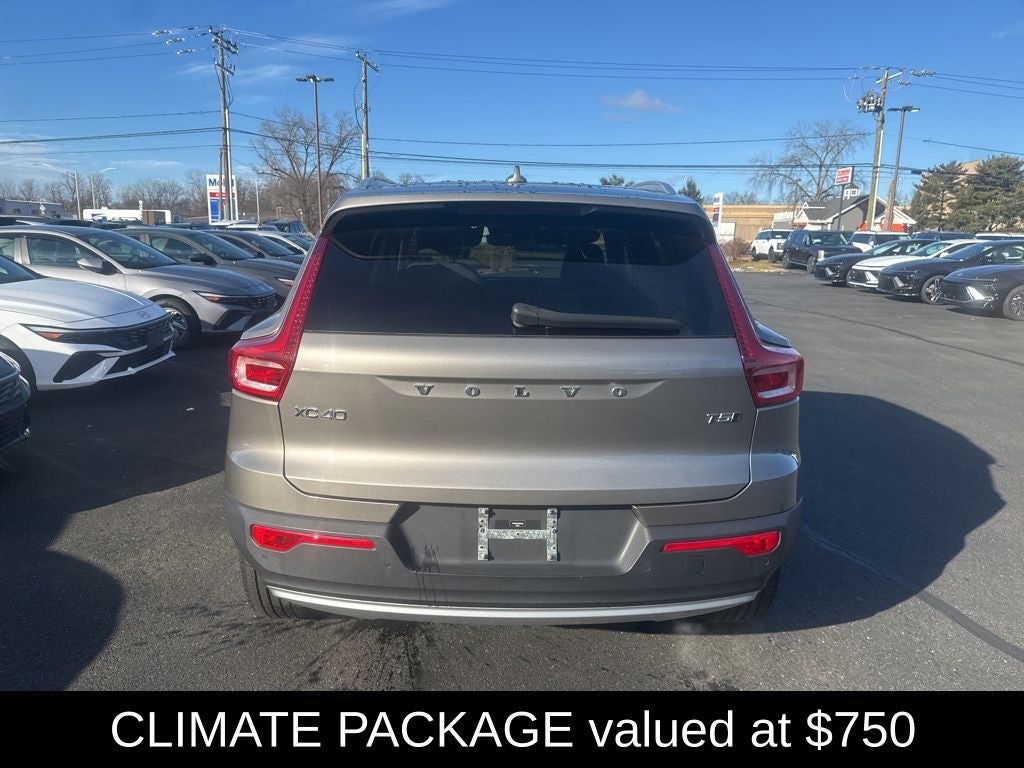 2021 Volvo XC40 T5 Inscription