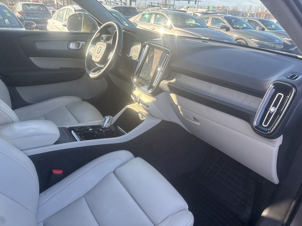 2021 Volvo XC40 T5 Inscription