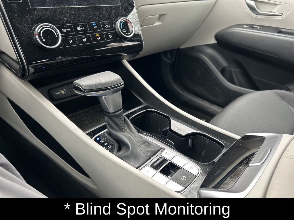 2023 Hyundai TUCSON SE