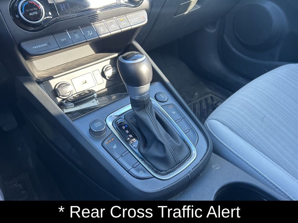 2022 Hyundai KONA SEL