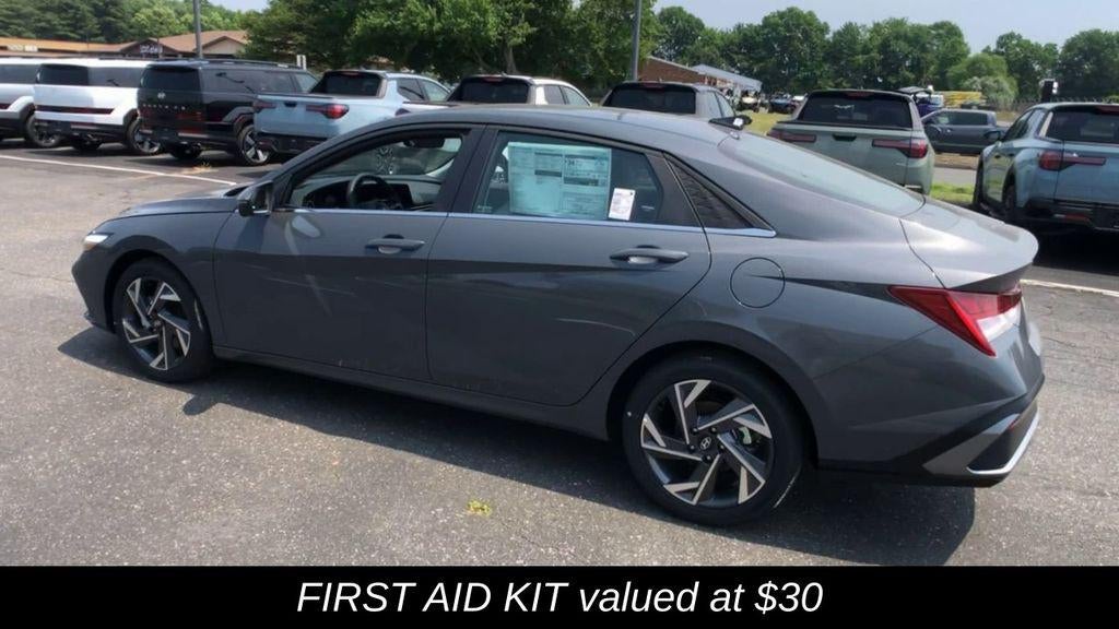 2025 Hyundai ELANTRA Limited