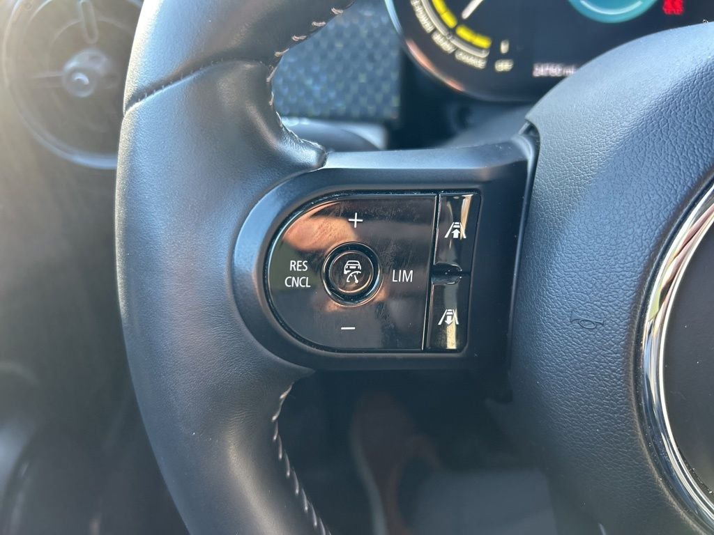 2022 MINI Cooper SE Electric Iconic