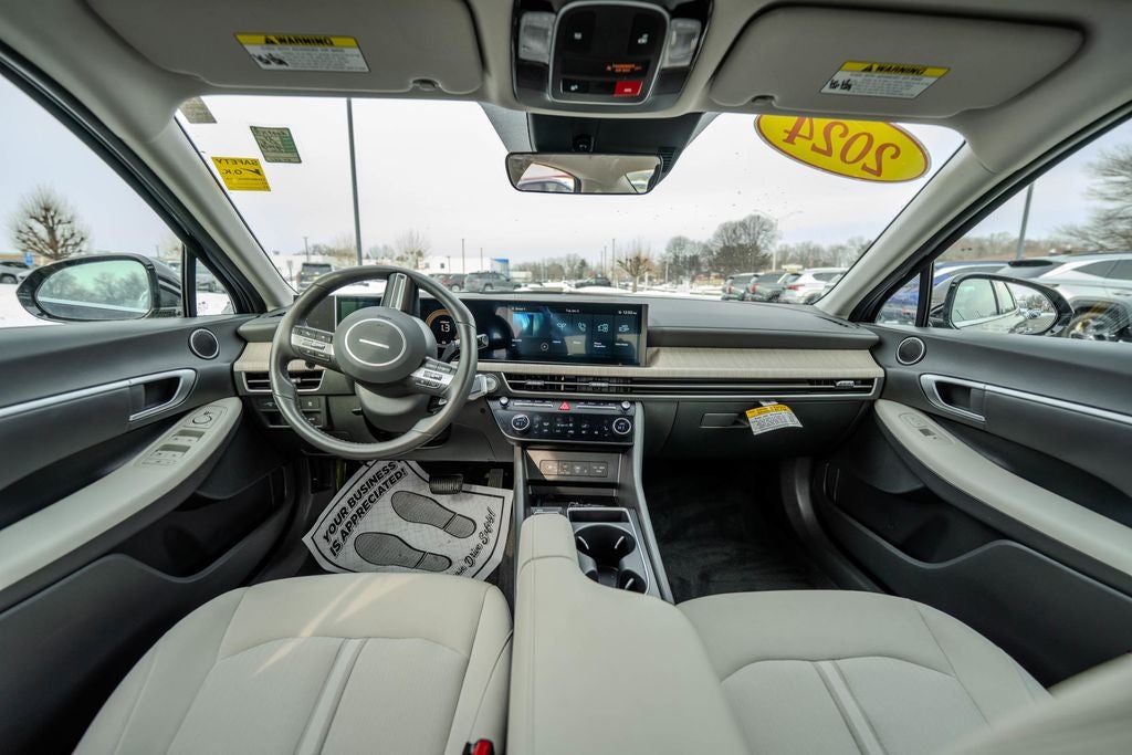 2024 Hyundai SONATA HYBRID SEL