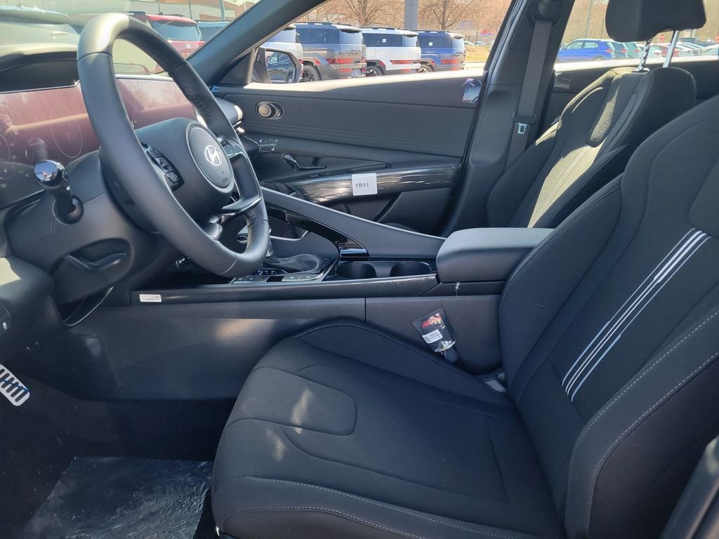 2025 Hyundai ELANTRA HYBRID SEL Sport