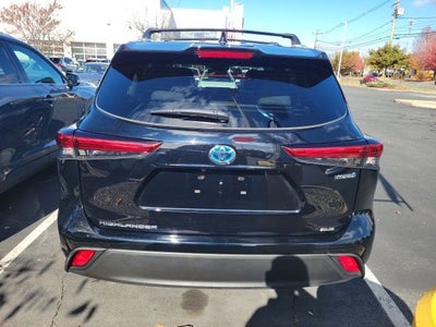 2023 Toyota Highlander Hybrid Bronze Edition XLE