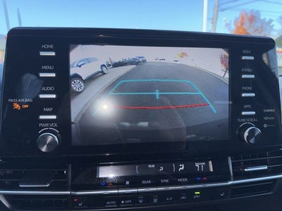 2024 Toyota Sienna XLE 8 Passenger