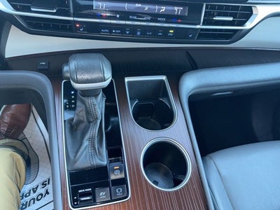 2024 Toyota Sienna XLE 8 Passenger