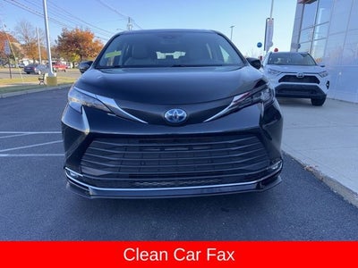 2024 Toyota Sienna XLE 8 Passenger