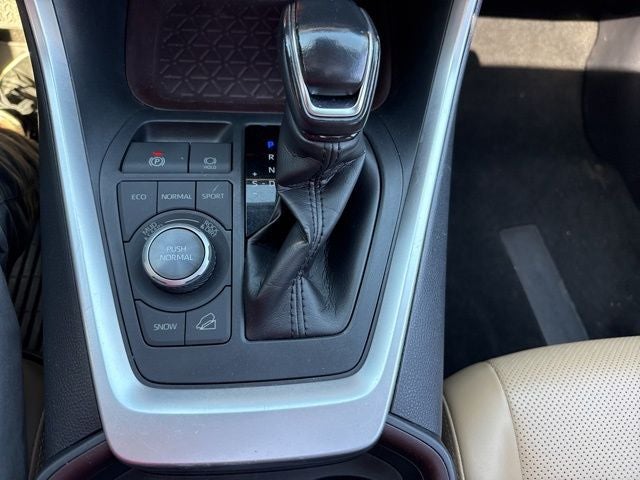 2020 Toyota RAV4 Limited